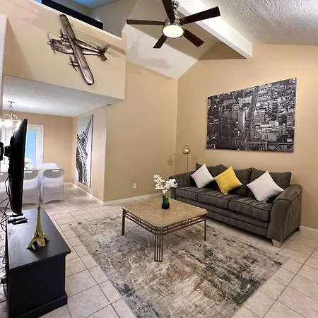 Centrally Located Houston Retreat! Sleeps 8, 10 Min To Downtown, Free Parking Exterior photo