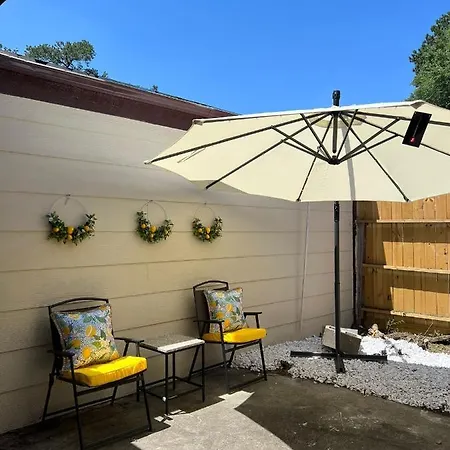 Centrally Located Houston Retreat! Sleeps 8, 10 Min To Downtown, Free Parking Exterior photo